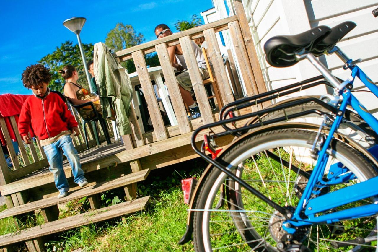 Camping Le Parc De Paris Villevaudé Exterior foto