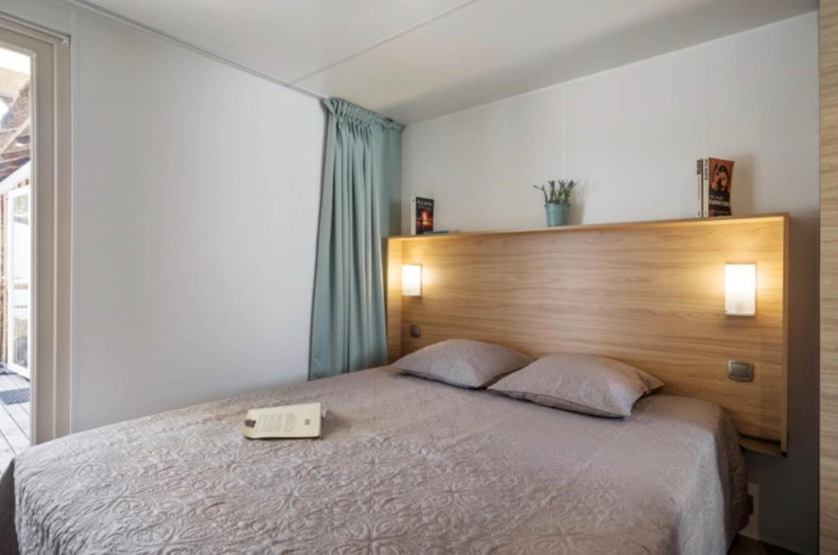 Camping Le Parc De Paris Villevaudé Habitación foto